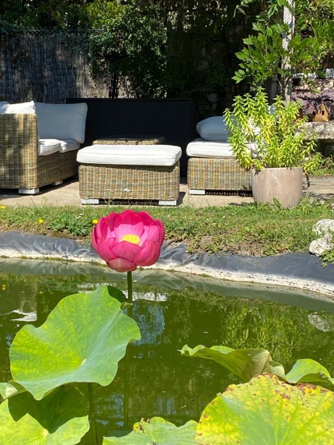 Une Vie En Rose Pressagny-lʼOrgeuilleux Dış mekan fotoğraf