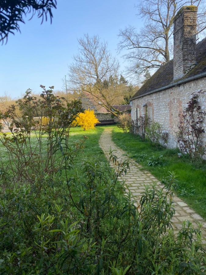 Une Vie En Rose Pressagny-lʼOrgeuilleux Dış mekan fotoğraf
