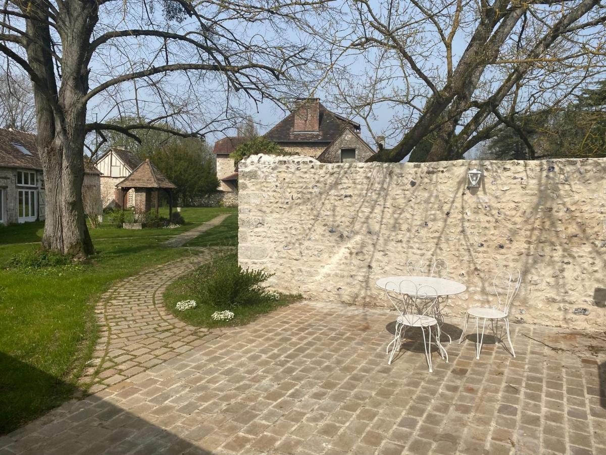 Une Vie En Rose Pressagny-lʼOrgeuilleux Dış mekan fotoğraf